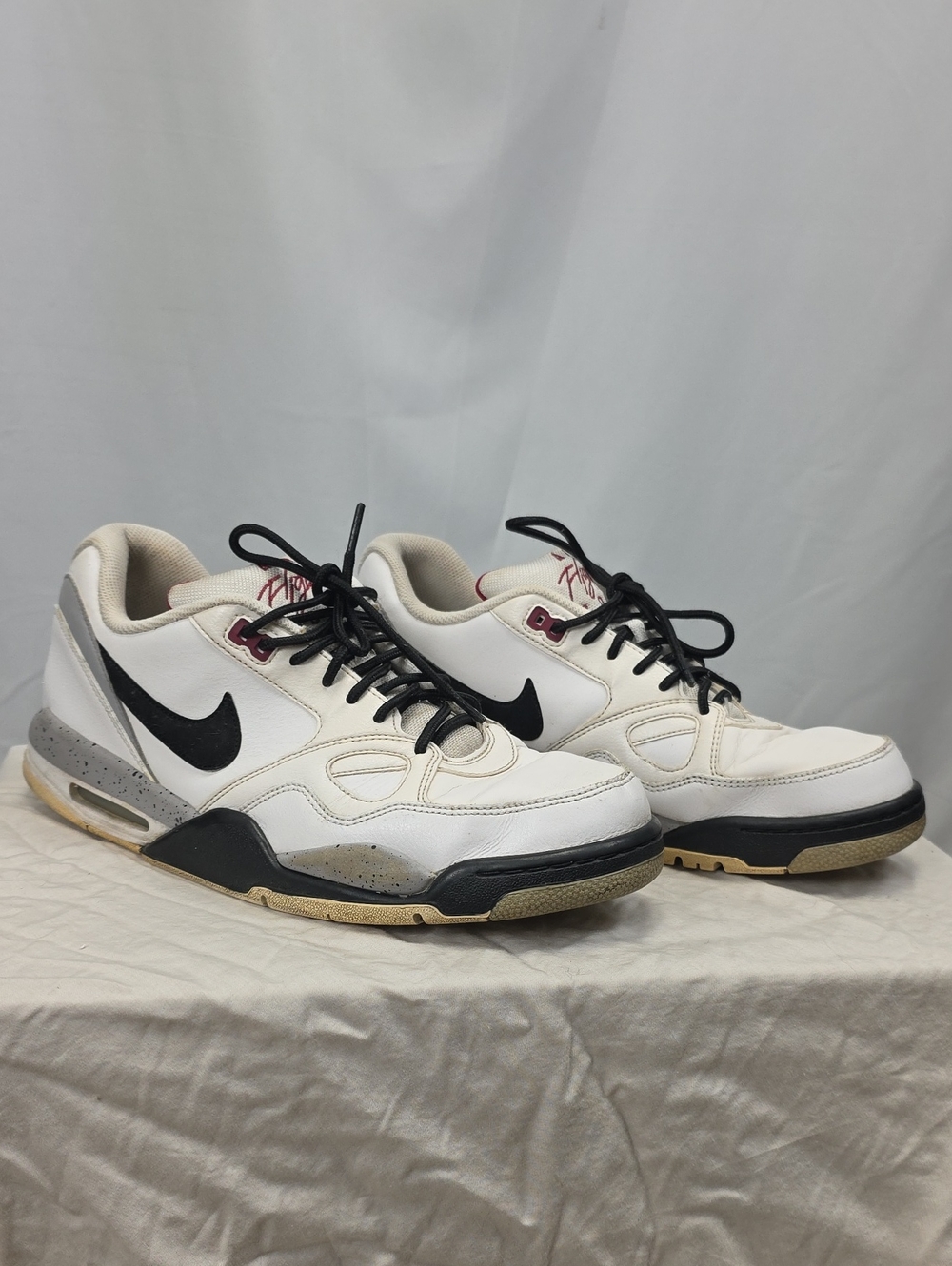 Nike Air Flight 2013 Men’s White and Black Low-Top Sneakers Size 10.5